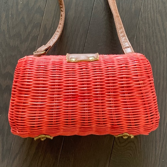 Coral Wicker Spring/Summer Purse - Picture 5 of 7
